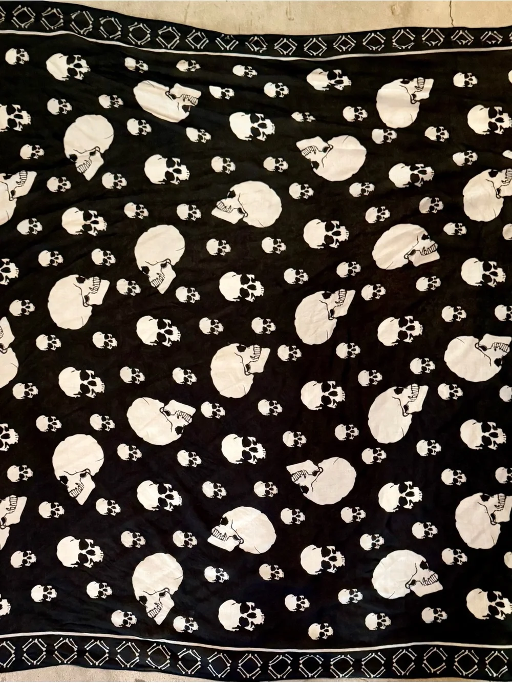 Zadig & Voltaire Black & White Skull Print Scarf - Missing Tag, like new